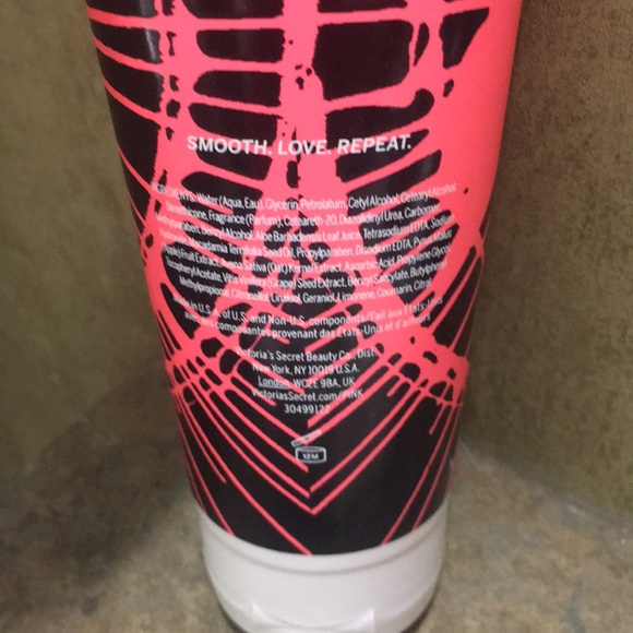 Victorias Secret Lotion - Picture 2 of 4